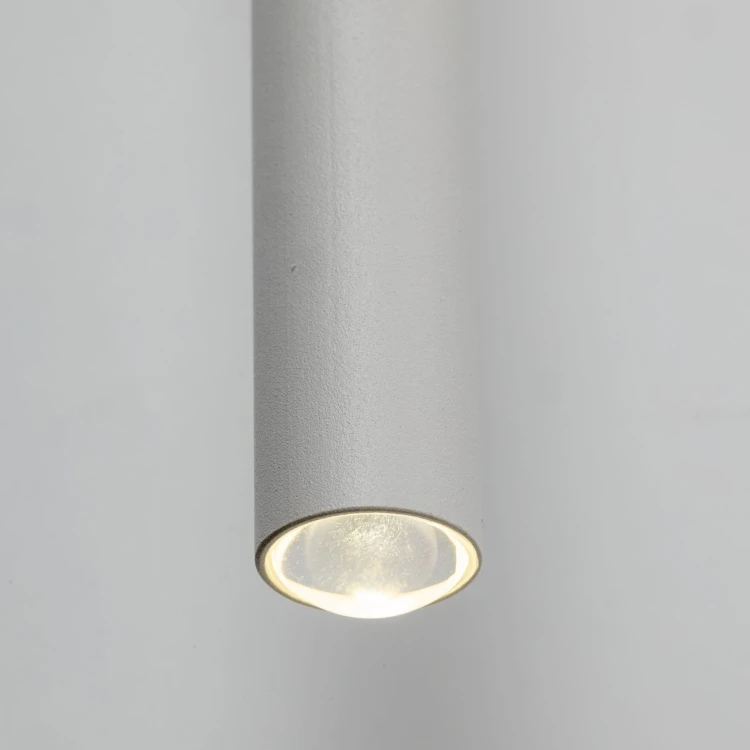 5396_FOKUS_WHITE_D.jpg