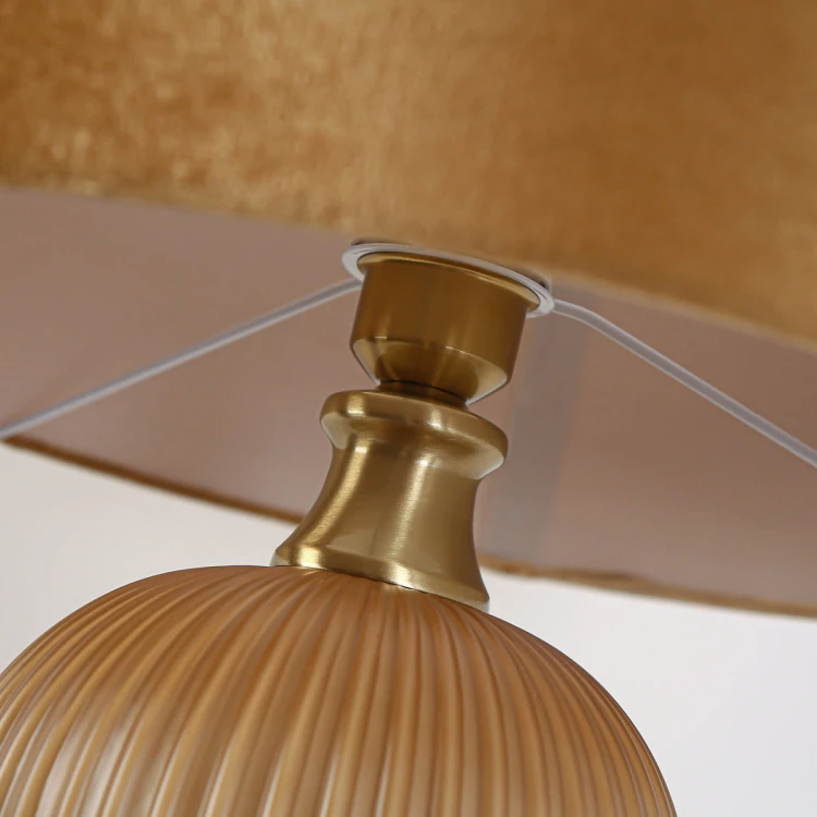 lampa-biurkowa-tamiza-duza-1xe27-zlota-lp-1515-1t-big-gold-8.jpg