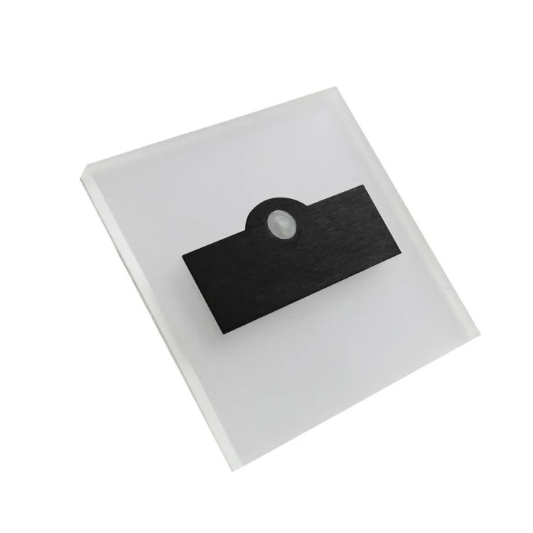 eks6897$b.jpg