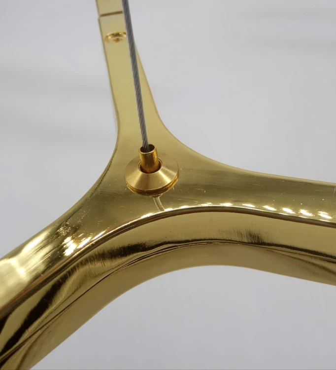 pol_po_Lampa-wiszaca-CANDLES-10-zlota-165-cm-282_4.jpg