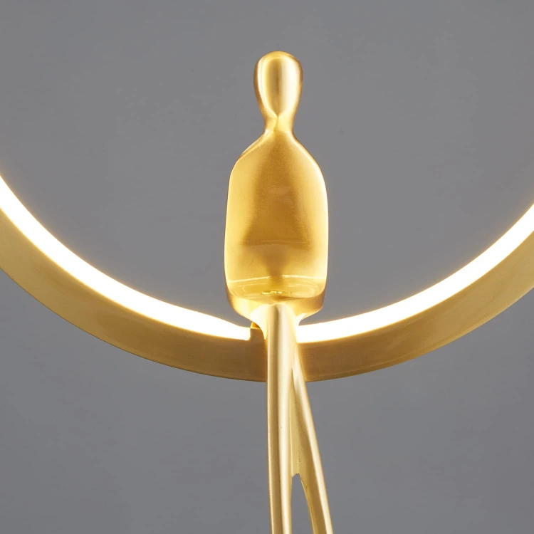 pol_po_Lampa-wiszaca-AMICI-led-zlota-27-cm-899_8.jpg