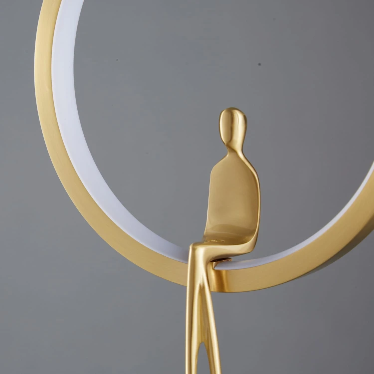 pol_po_Lampa-wiszaca-AMICI-led-zlota-27-cm-899_6.jpg