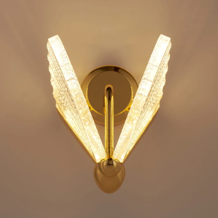 pol_po_Lampa-scienna-BEE-LED-zlota-22-cm-919_6.jpg