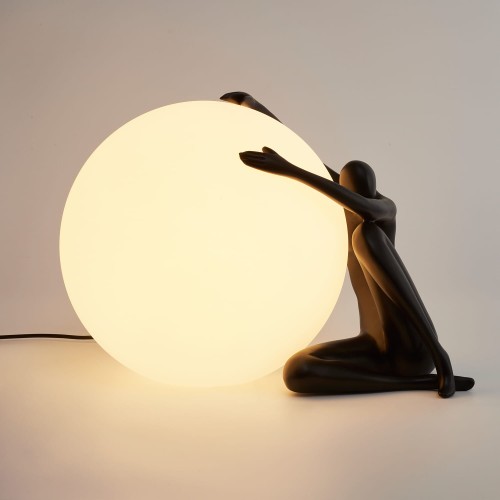 pol_po_Lampa-stolowa-WOMAN-1-czarna-47-cm-966_3.jpg