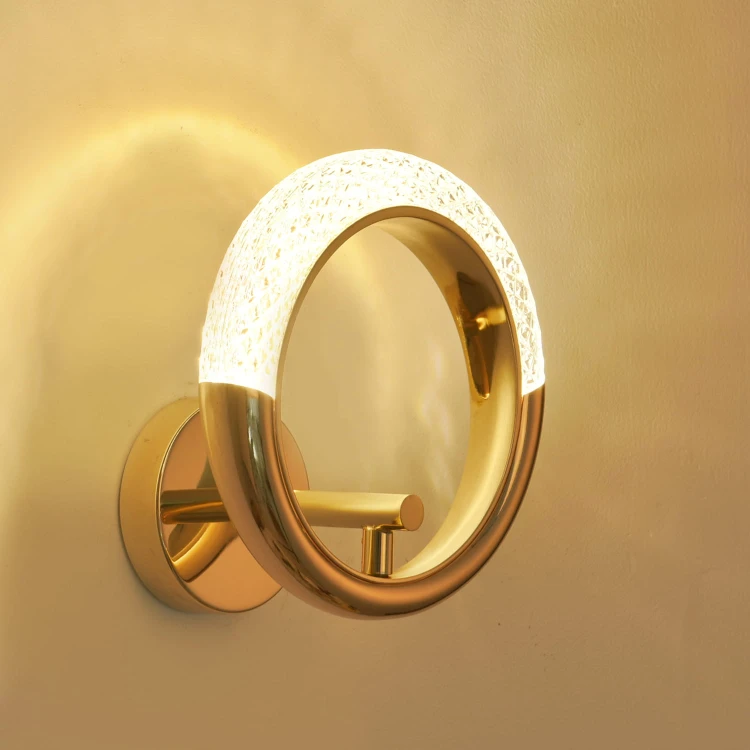 pol_po_Lampa-scienna-JEWEL-LED-zlota-21-cm-972_1.jpg