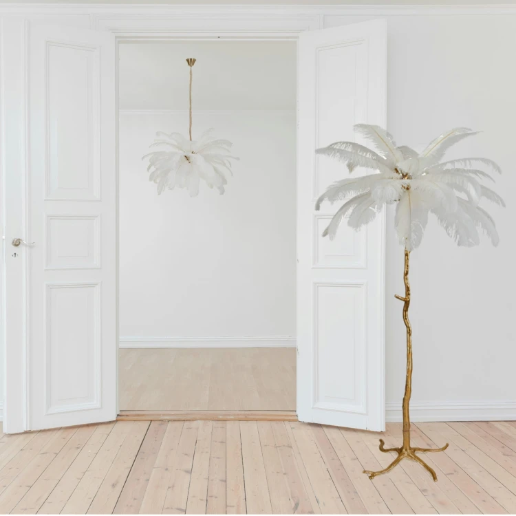 pol_po_Lampa-podlogowa-EMU-piora-biale-170-cm-1181_1.jpg