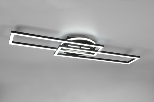 R67183132_2.jpg