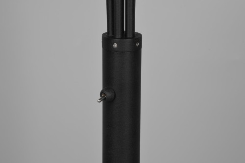 R46155032_2.jpg