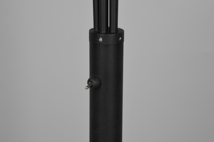 R46155032_2.jpg