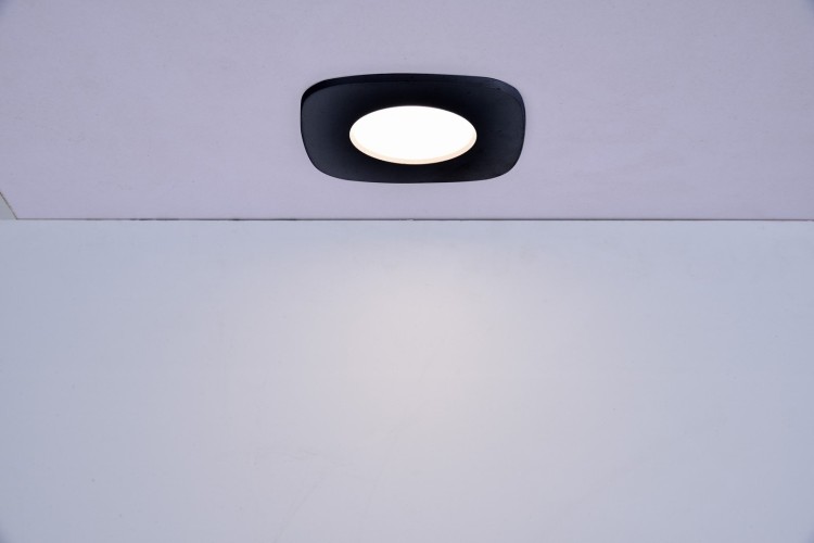 8304301012_03.jpg