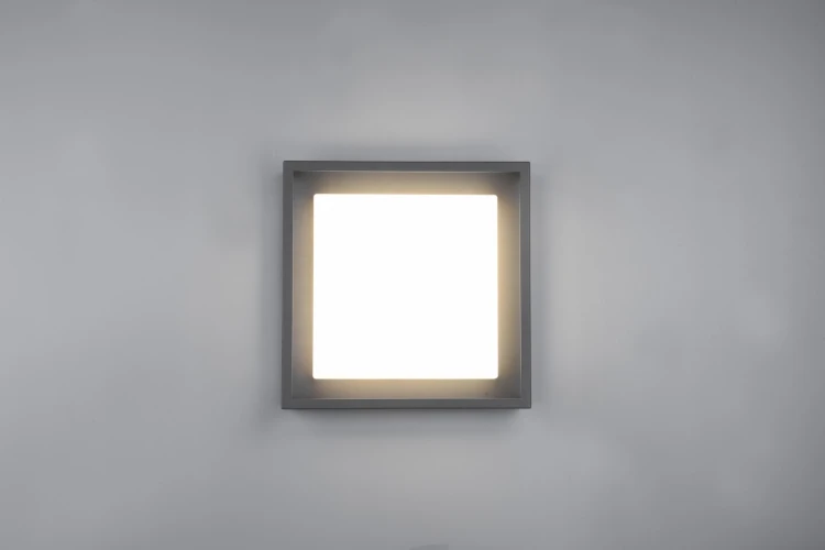 677860142_1.jpg