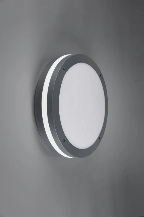 676960142_3.jpg