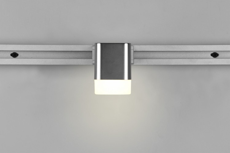 78150107_3.jpg
